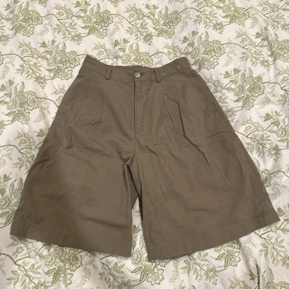 Uniqlo Women's Olive Green Cargo Shorts